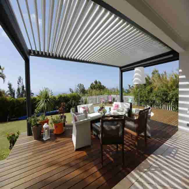 Bioclimatic Pergola in America